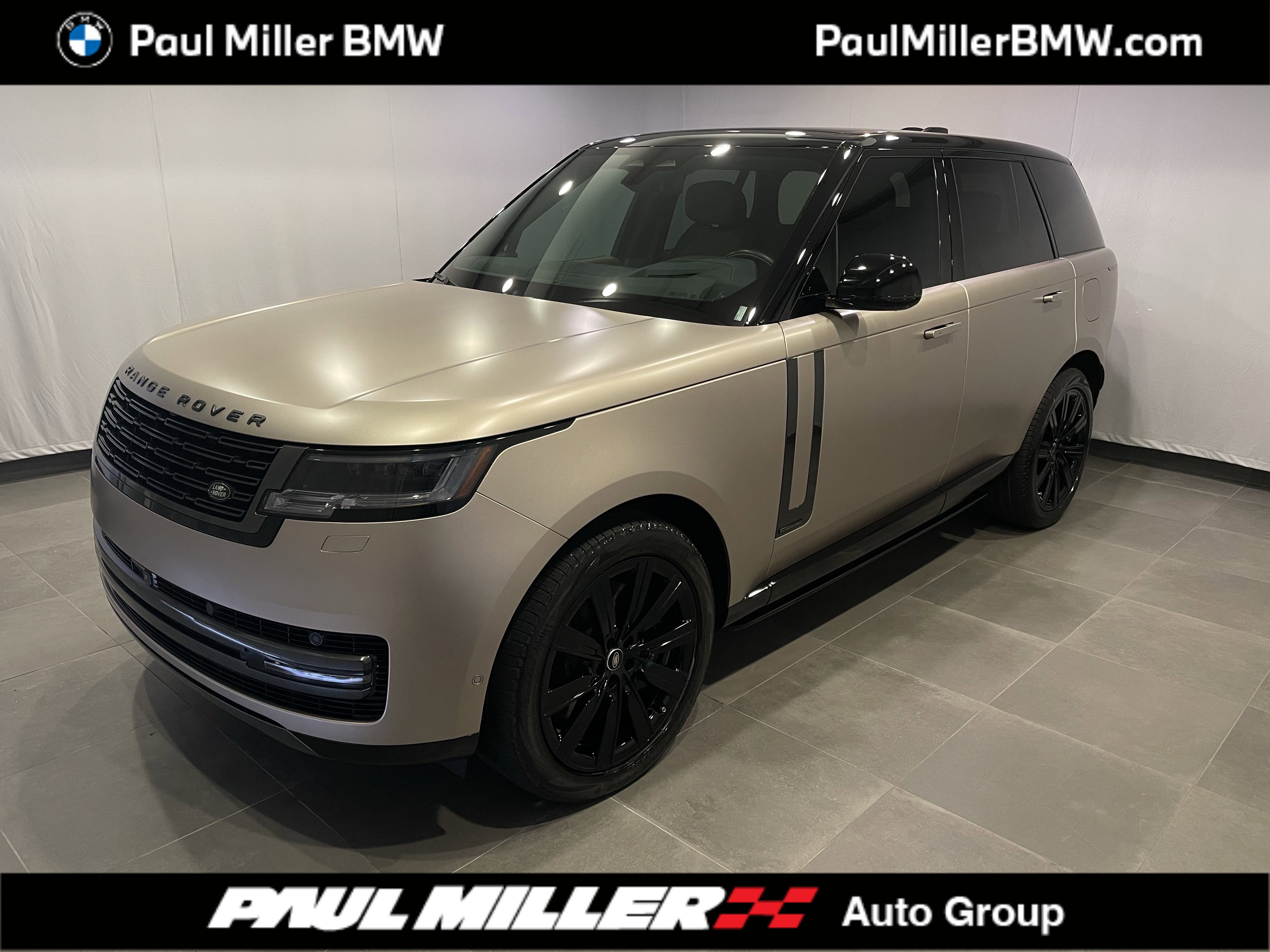 Used 2025 Land Rover Range Rover Autobiography AWD/4WD image 1