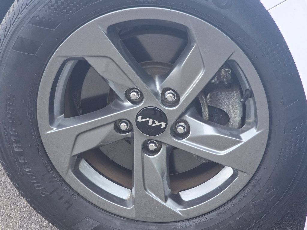 Used 2023 Kia K5 LXS FWD image 7