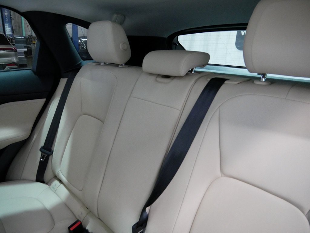 Used 2017 Jaguar F-PACE Premium AWD/4WD image 28