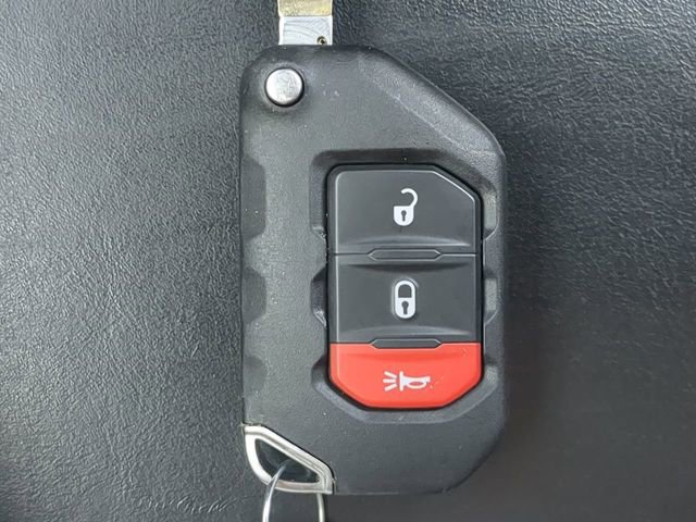 Certified 2023 Jeep Wrangler Unlimited Sahara image 34