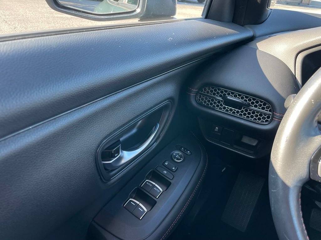Certified 2025 Honda HR-V Sport image 21