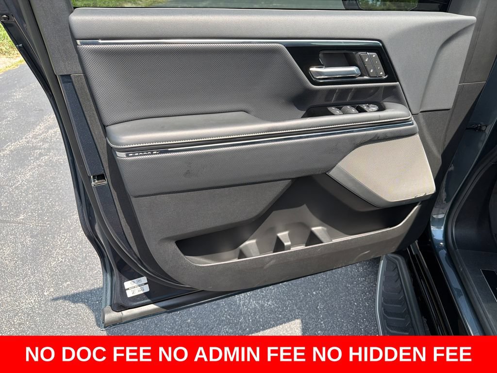 Used 2025 GMC Sierra EV Denali AWD/4WD image 12