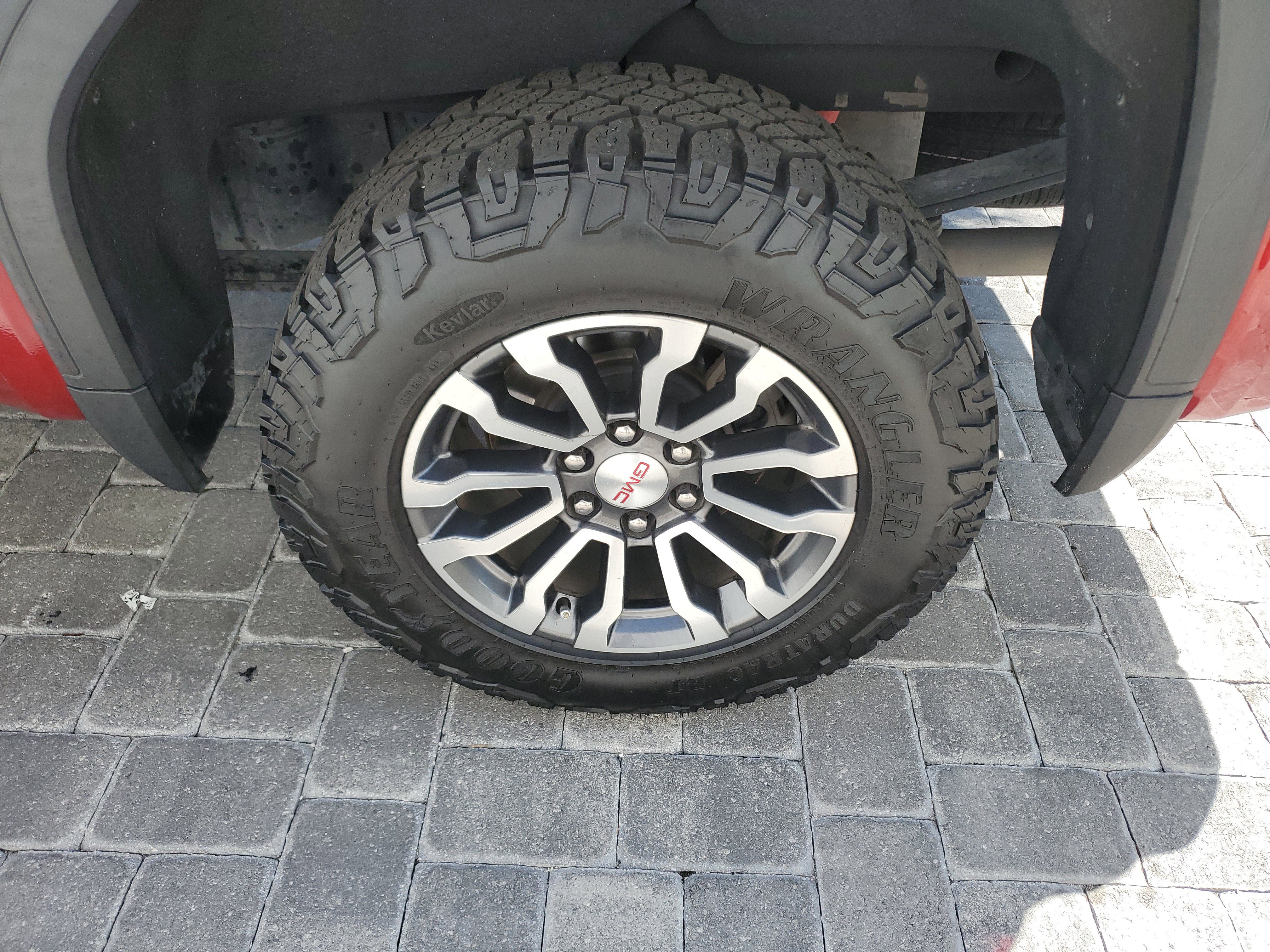 Used 2021 GMC Sierra 1500 AT4 image 8