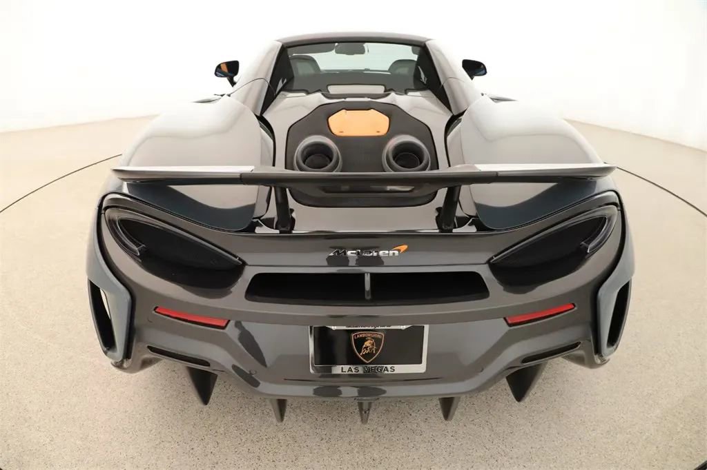 Used 2020 McLaren 600LT Spider RWD image 9