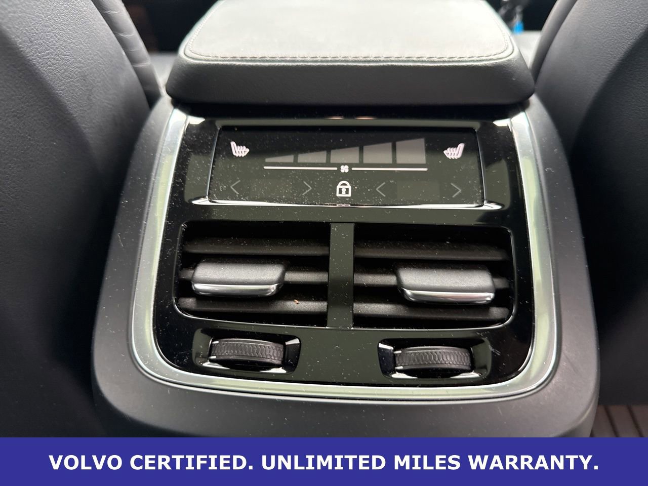 Certified 2023 Volvo XC90 B6 Ultimate w/ Protection Package Premier AWD/4WD image 16