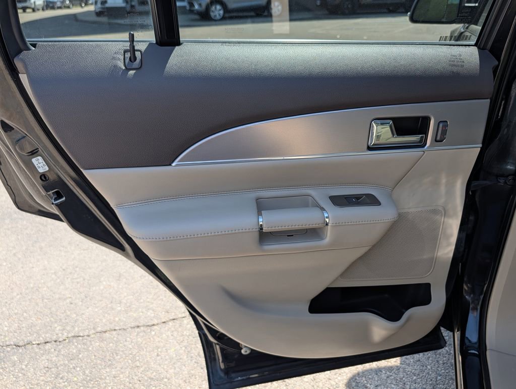 Used 2014 Lincoln MKX AWD w/ Equipment Group 102A image 27