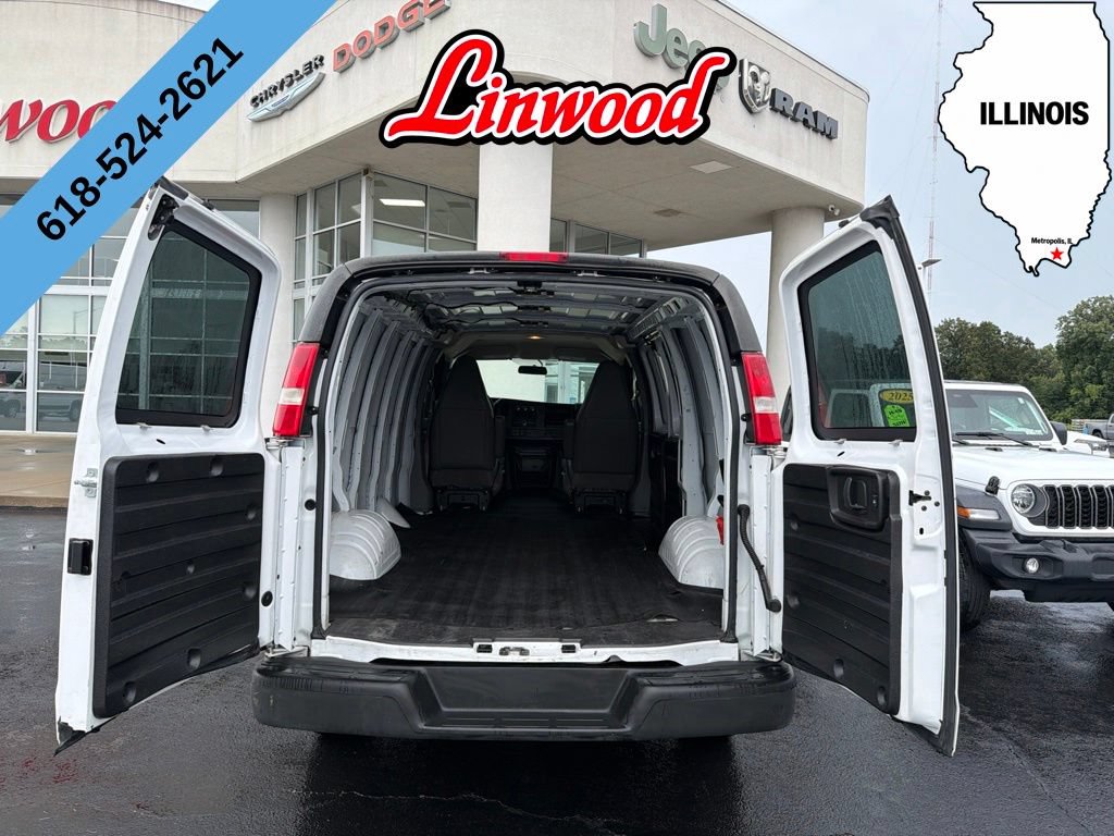 Used 2020 Chevrolet Express 2500 w/ Driver Convenience Package RWD image 13