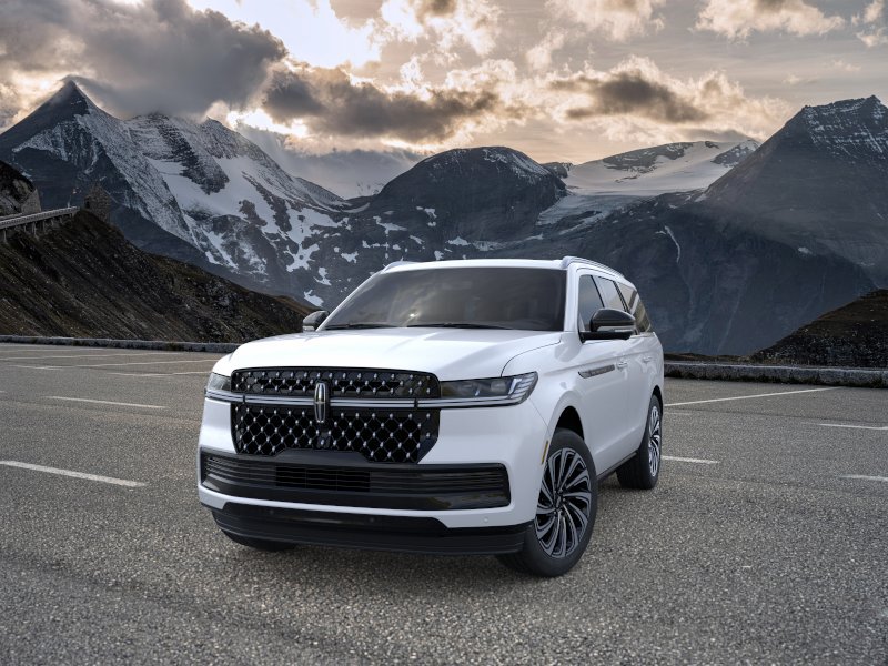 New 2026 Lincoln Navigator Black Label AWD/4WD image 2