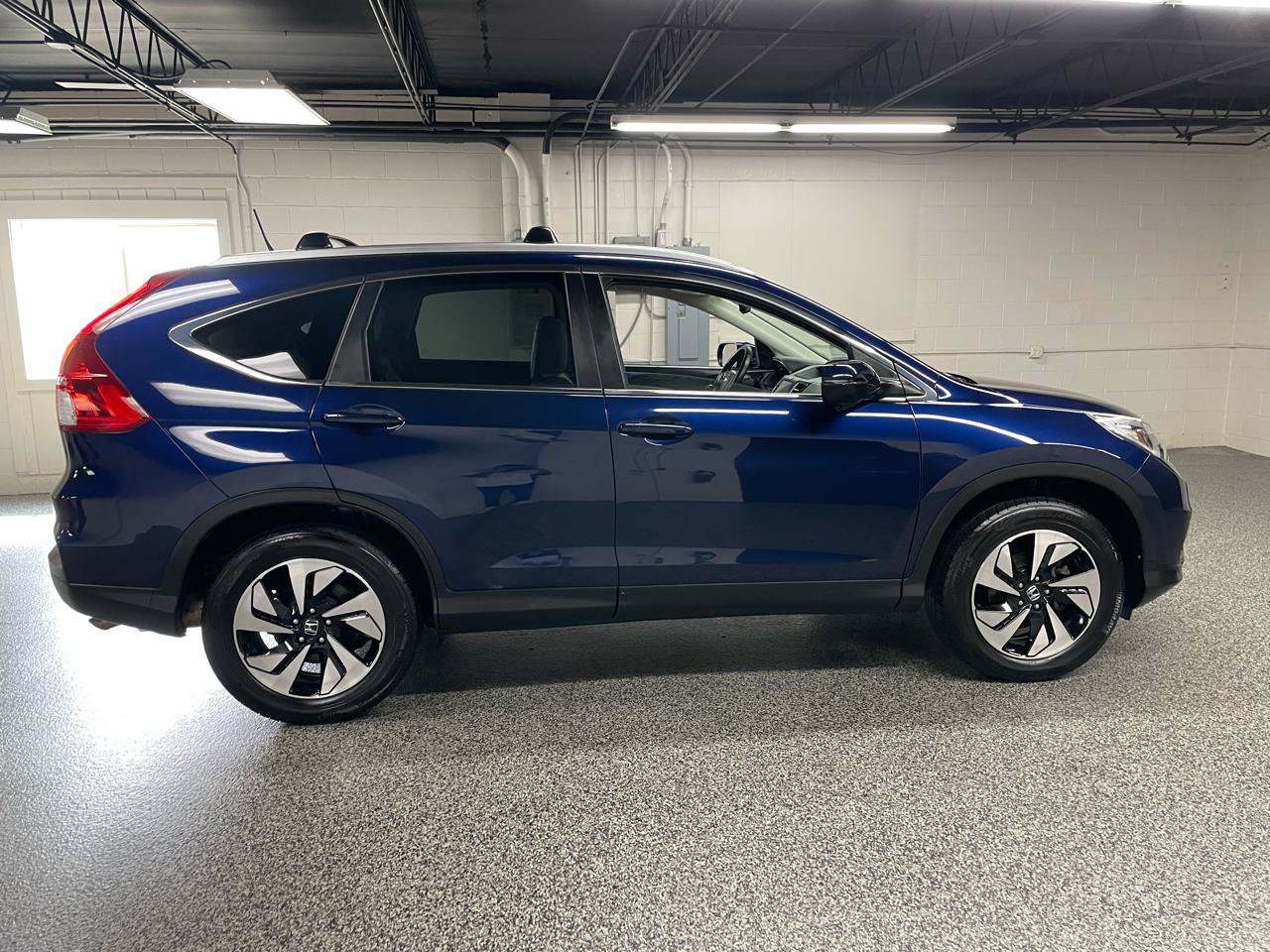 Used 2016 Honda CR-V Touring image 4