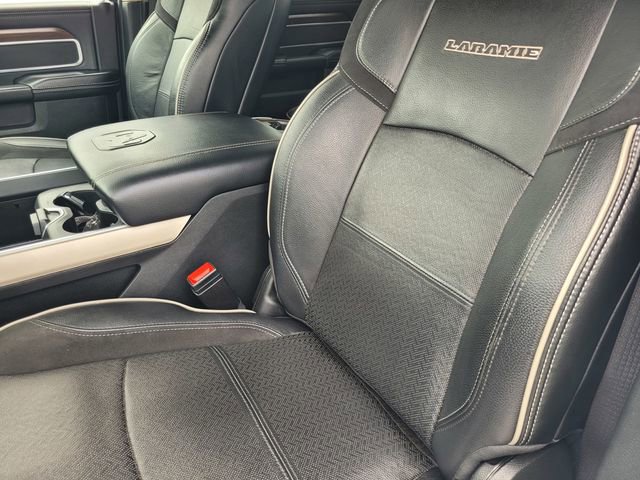 Used 2022 RAM 3500 Laramie AWD/4WD image 11