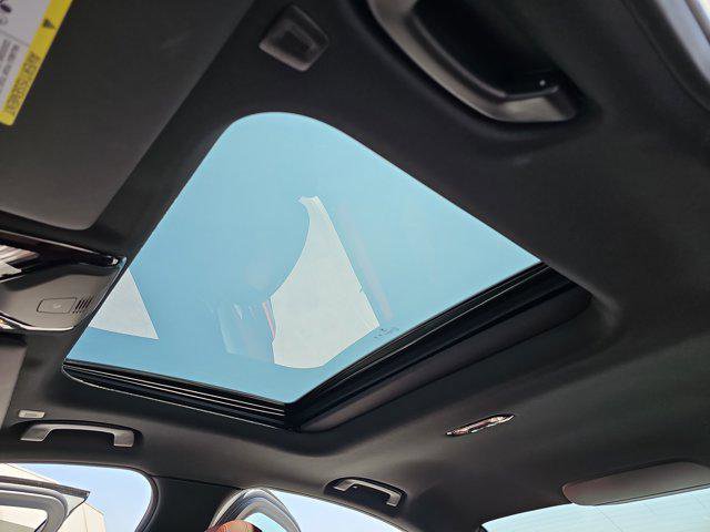 Used 2024 BMW 330i Sedan w/ Convenience Package image 30