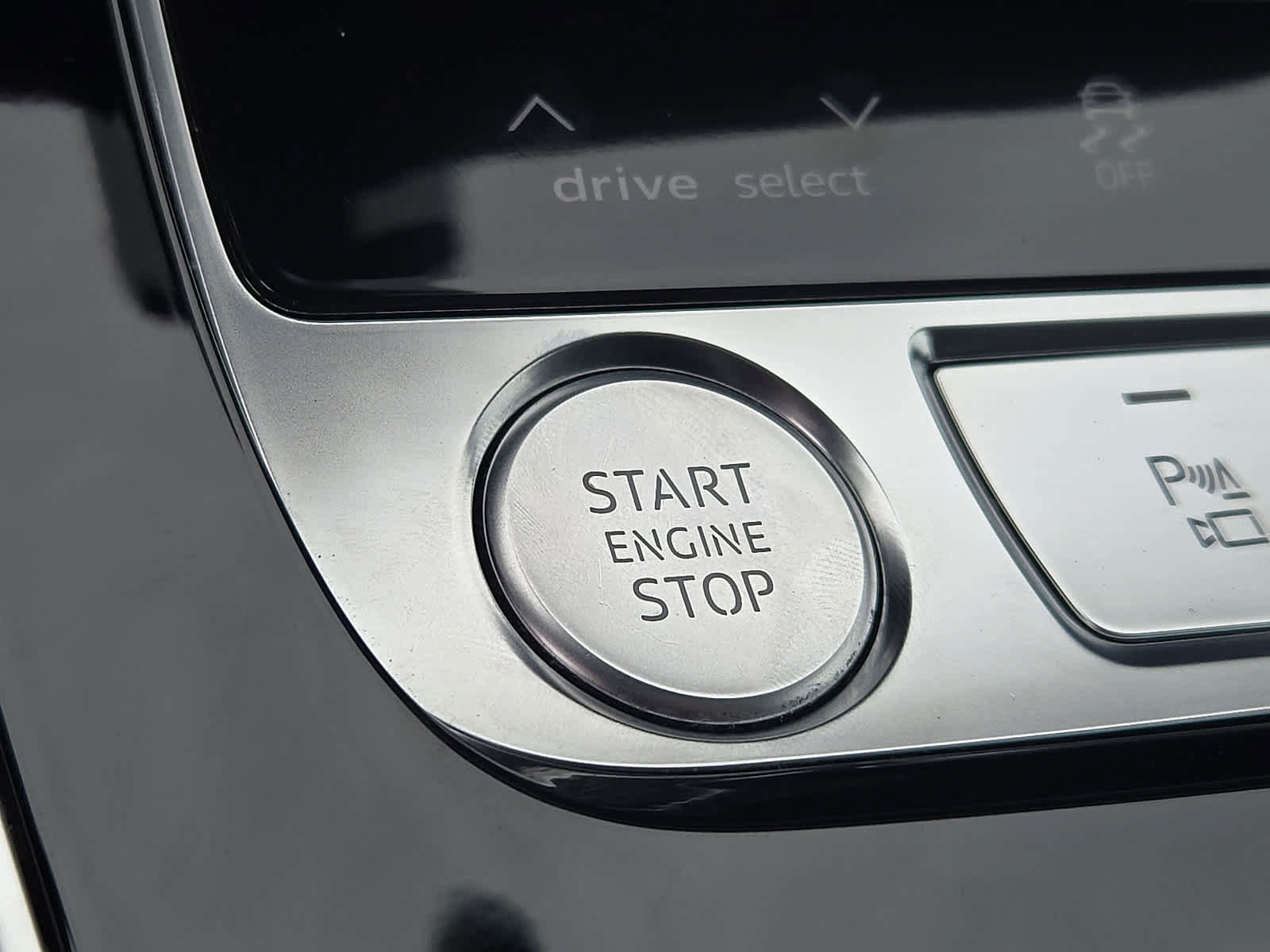 Used 2019 Audi Q8 Prestige image 26