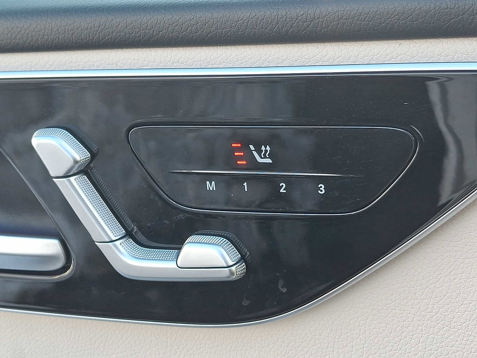 Certified 2022 Mercedes-Benz C 300 4MATIC Sedan image 22