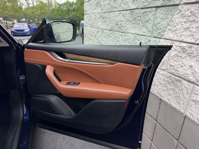 Used 2018 Maserati Levante AWD/4WD image 35