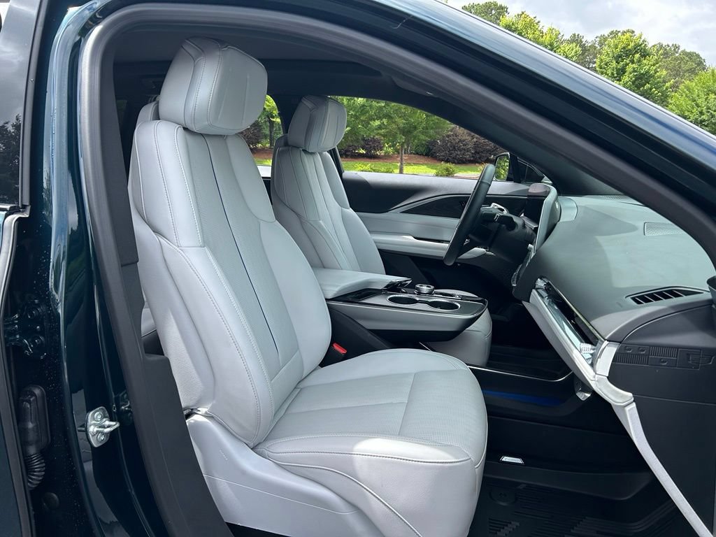 Used 2025 Cadillac Lyriq Luxury RWD image 49