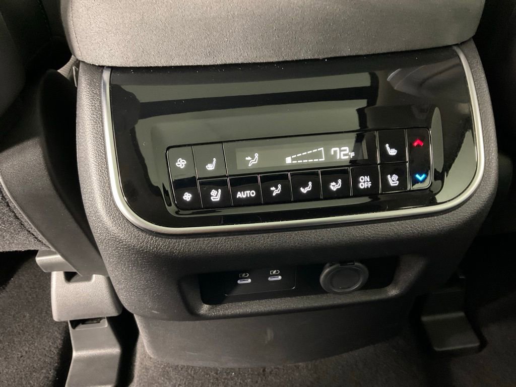 Used 2025 INFINITI QX80 Luxe image 18