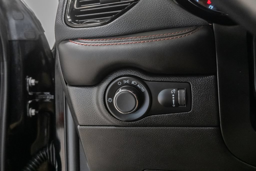 Certified 2023 Dodge Durango GT AWD/4WD image 12