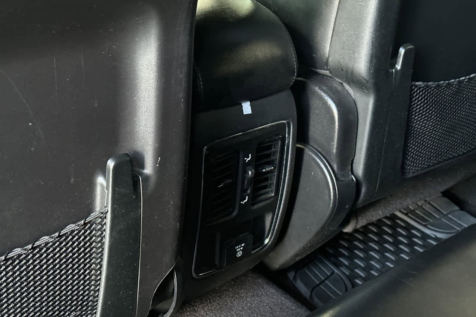 Used 2018 Jeep Grand Cherokee Altitude AWD/4WD image 14