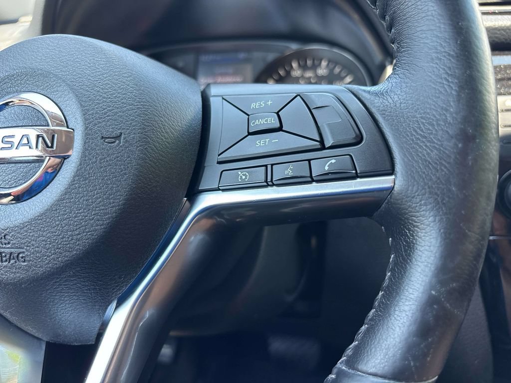 Used 2019 Nissan Rogue SV AWD/4WD image 22