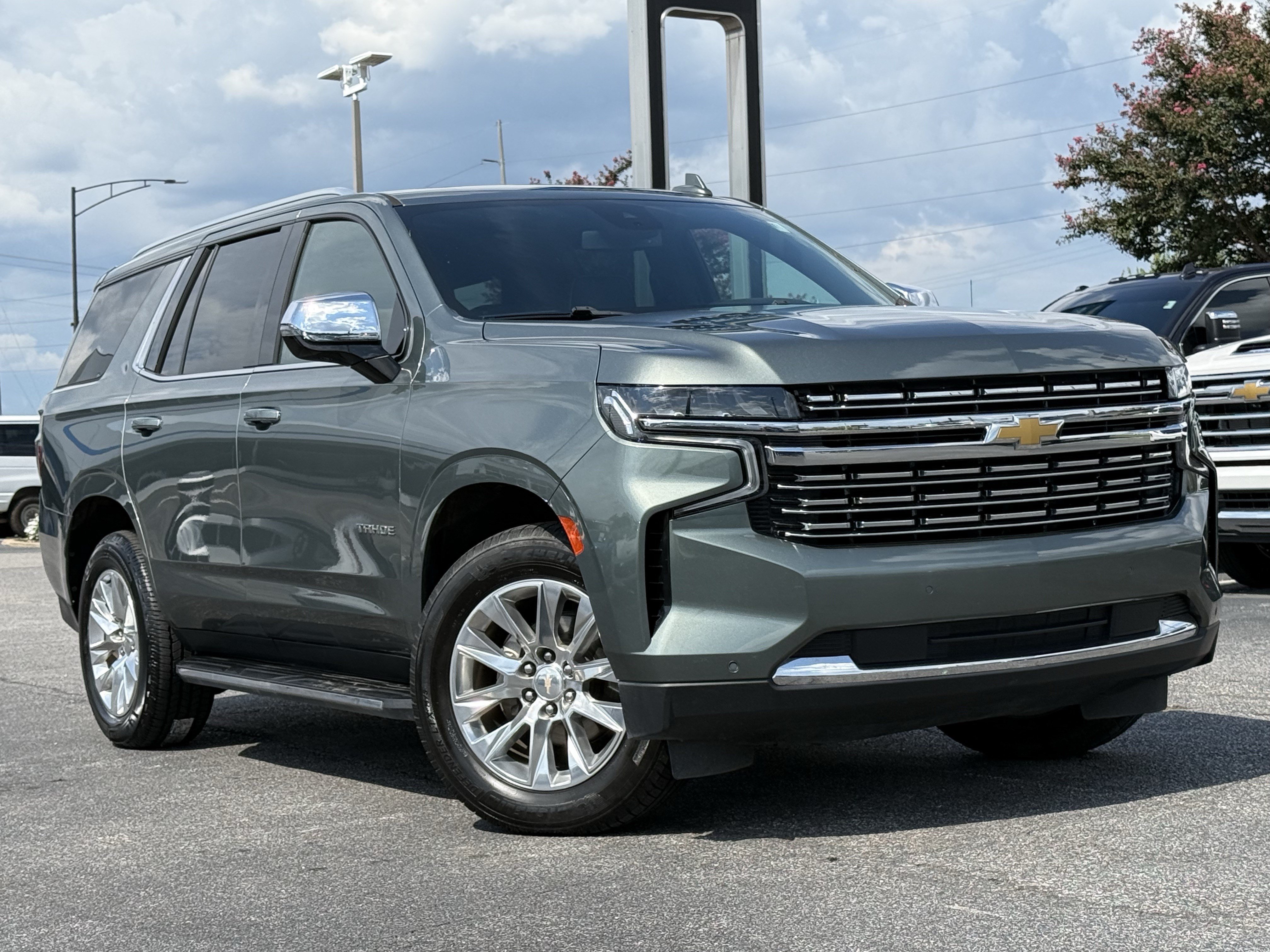 Used 2023 Chevrolet Tahoe Premier RWD image 2
