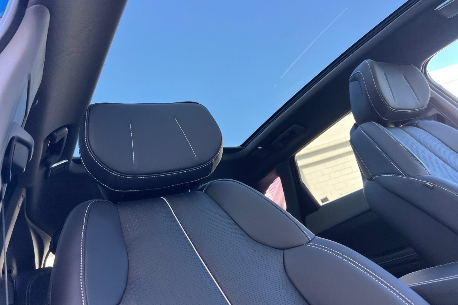 Used 2026 Cadillac Optiq Luxury 2 w/ LPO, Floor Liner Package RWD image 19
