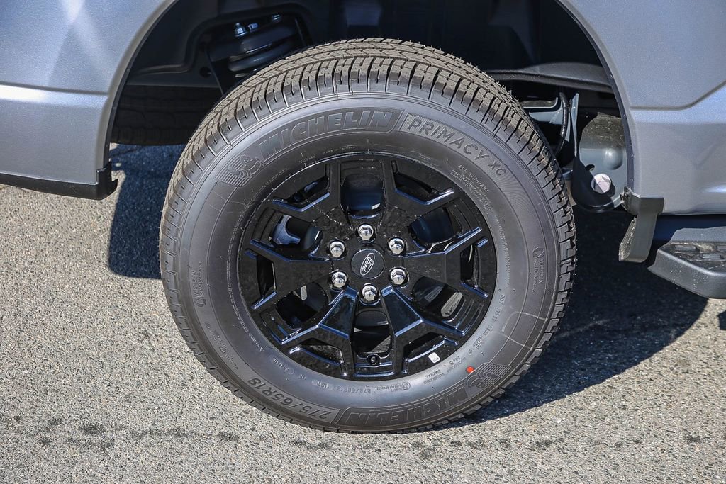 New 2025 Ford F150 Lightning XLT AWD/4WD image 13