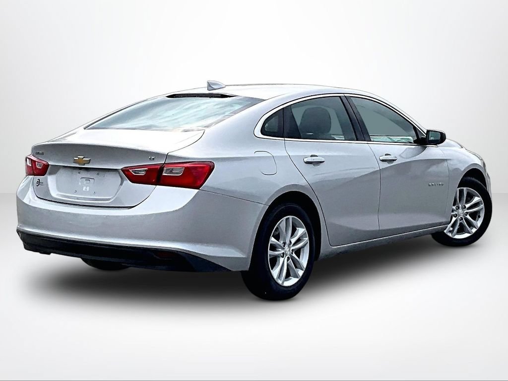 Used 2016 Chevrolet Malibu LT w/ Leather Package FWD image 3