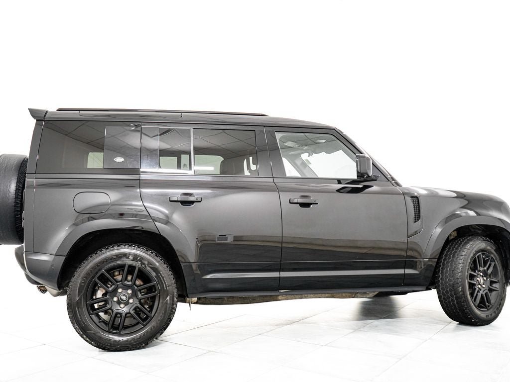 Used 2022 Land Rover Defender 110 S AWD/4WD image 7