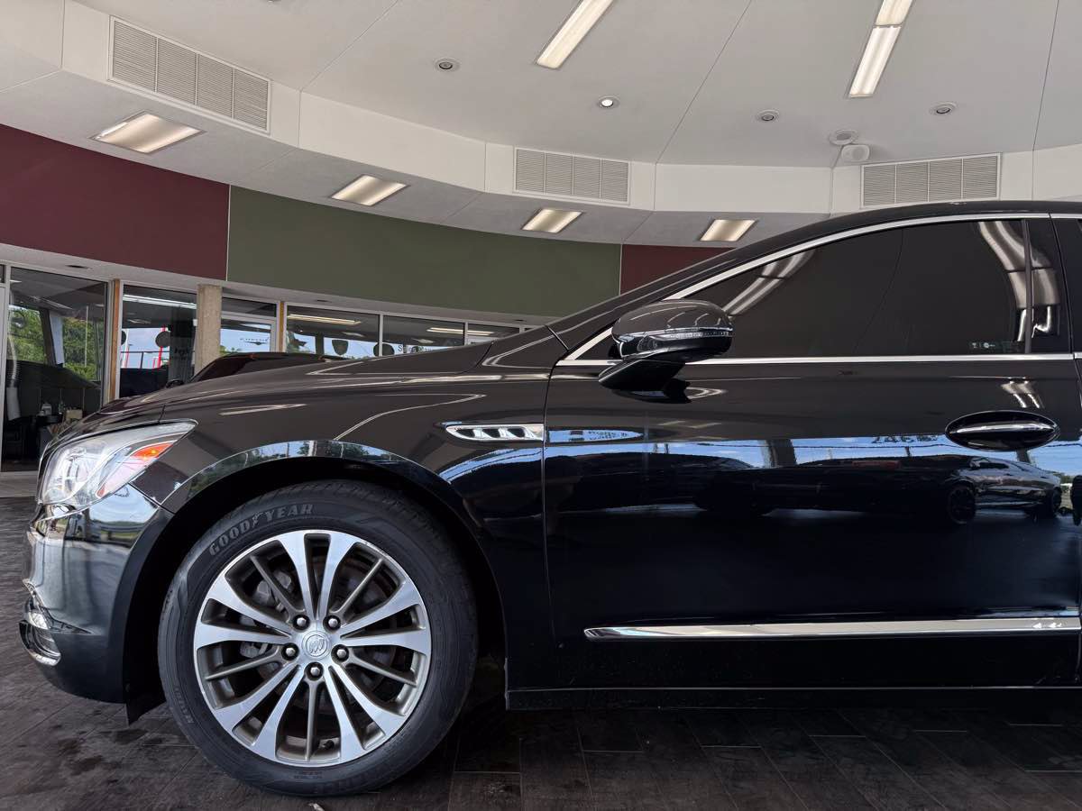 Used 2017 Buick LaCrosse Premium FWD image 15