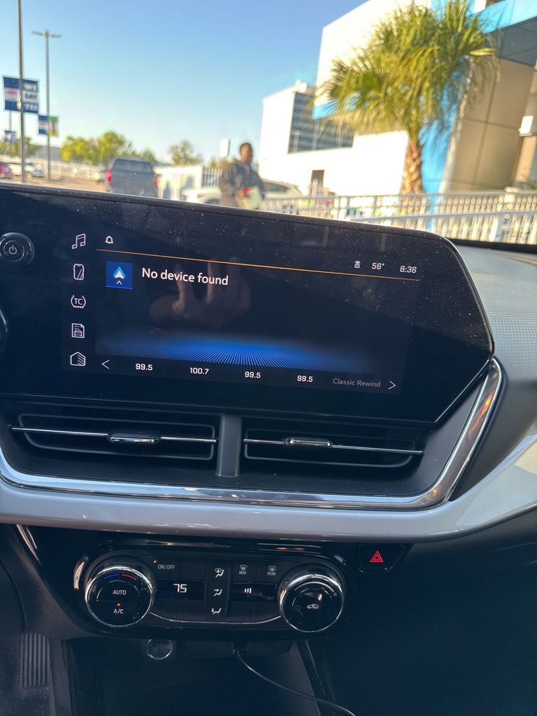 Used 2026 Chevrolet Trax LT image 18