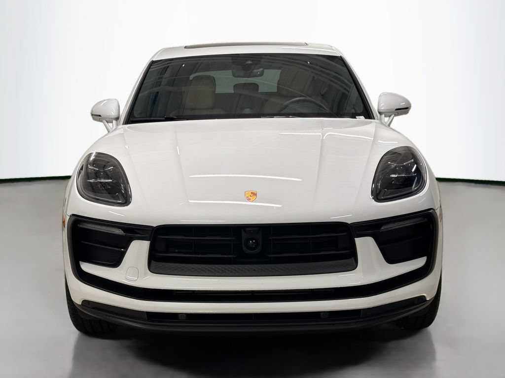 Used 2026 Porsche Macan AWD/4WD image 6