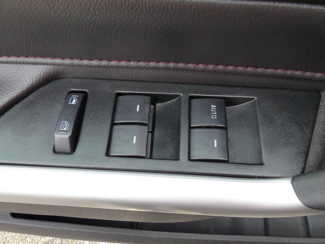 Used 2014 Ford Edge SEL image 21