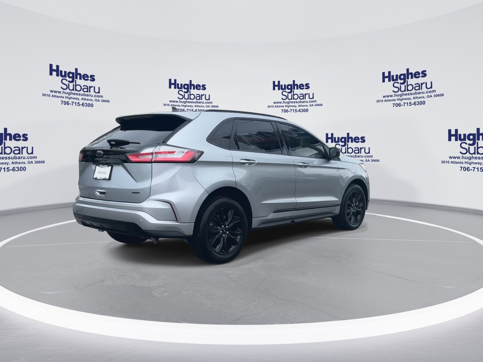 Used 2024 Ford Edge SE w/ Black Appearance Package image 11