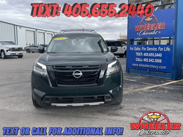 Used 2023 Nissan Pathfinder SL w/ Black Appearance Package image 4