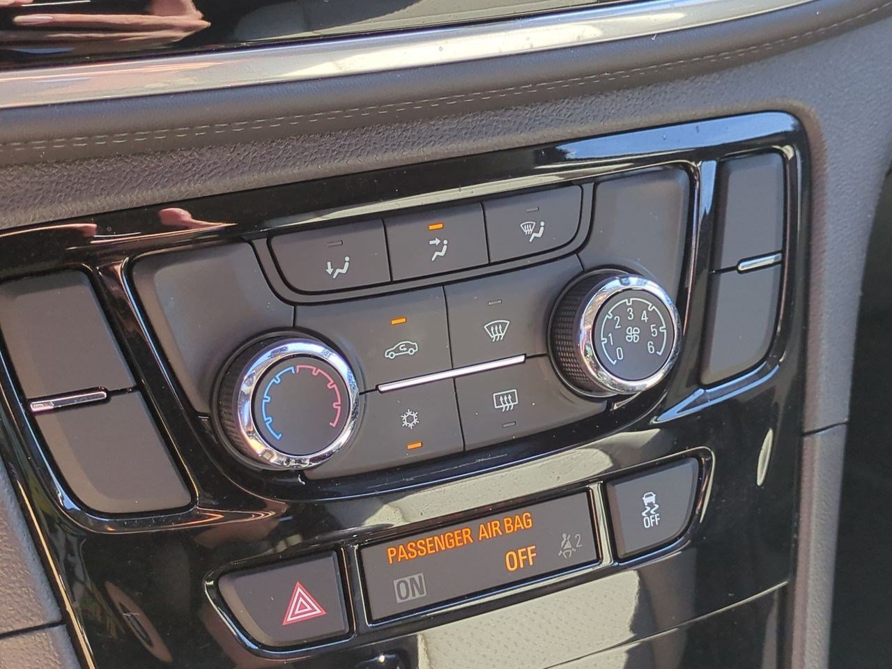 Used 2019 Buick Encore Preferred FWD image 25