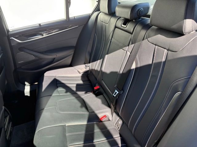 Used 2023 BMW M550i xDrive w/ Executive Package image 11