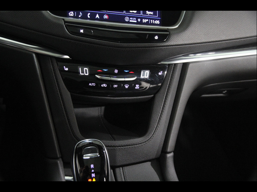 Used 2022 Cadillac XT5 Premium Luxury w/ Technology Package AWD/4WD image 15