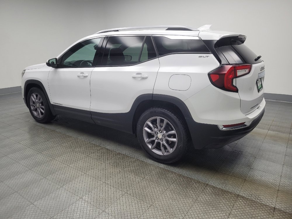 Used 2023 GMC Terrain SLT image 3