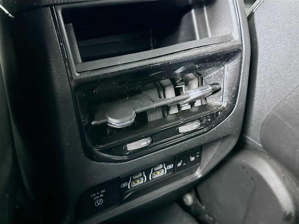 Certified 2024 Jeep Grand Cherokee Limited image 36