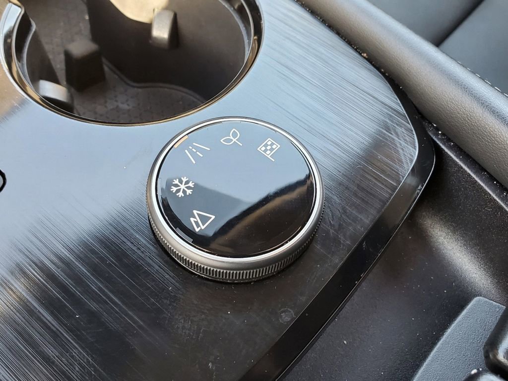 Used 2022 Nissan Rogue SL image 24