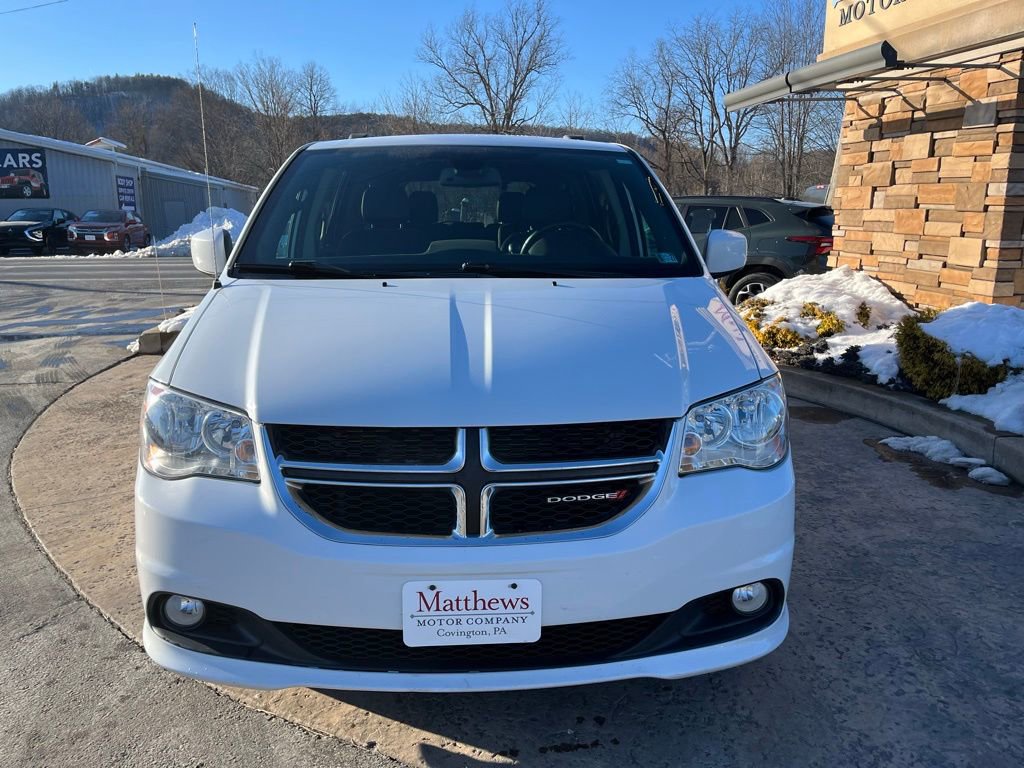 Used 2020 Dodge Grand Caravan SXT image 2