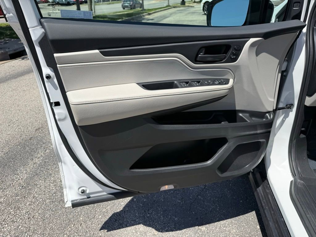 Used 2026 Honda Odyssey EX-L image 13