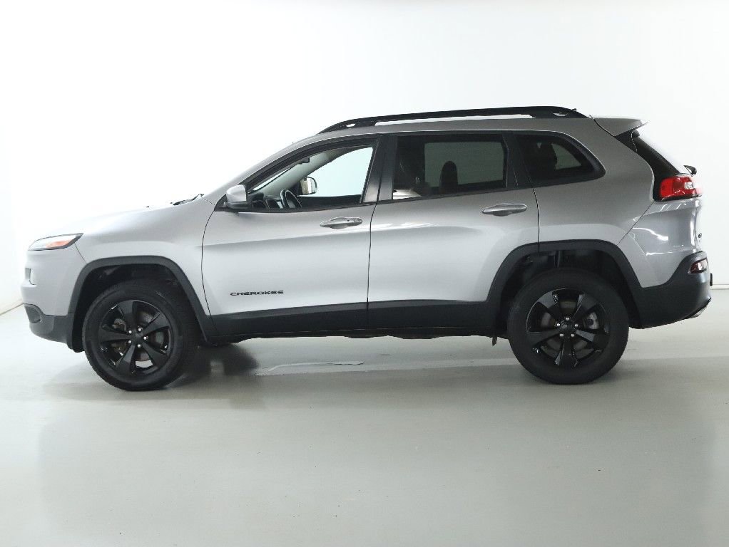 Used 2016 Jeep Cherokee High Altitude w/ Luxury Group AWD/4WD image 39