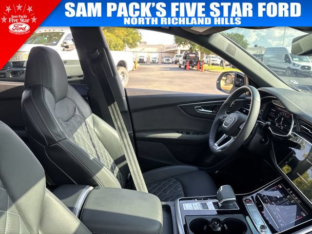 Used 2026 Audi SQ8 Premium Plus AWD/4WD image 18