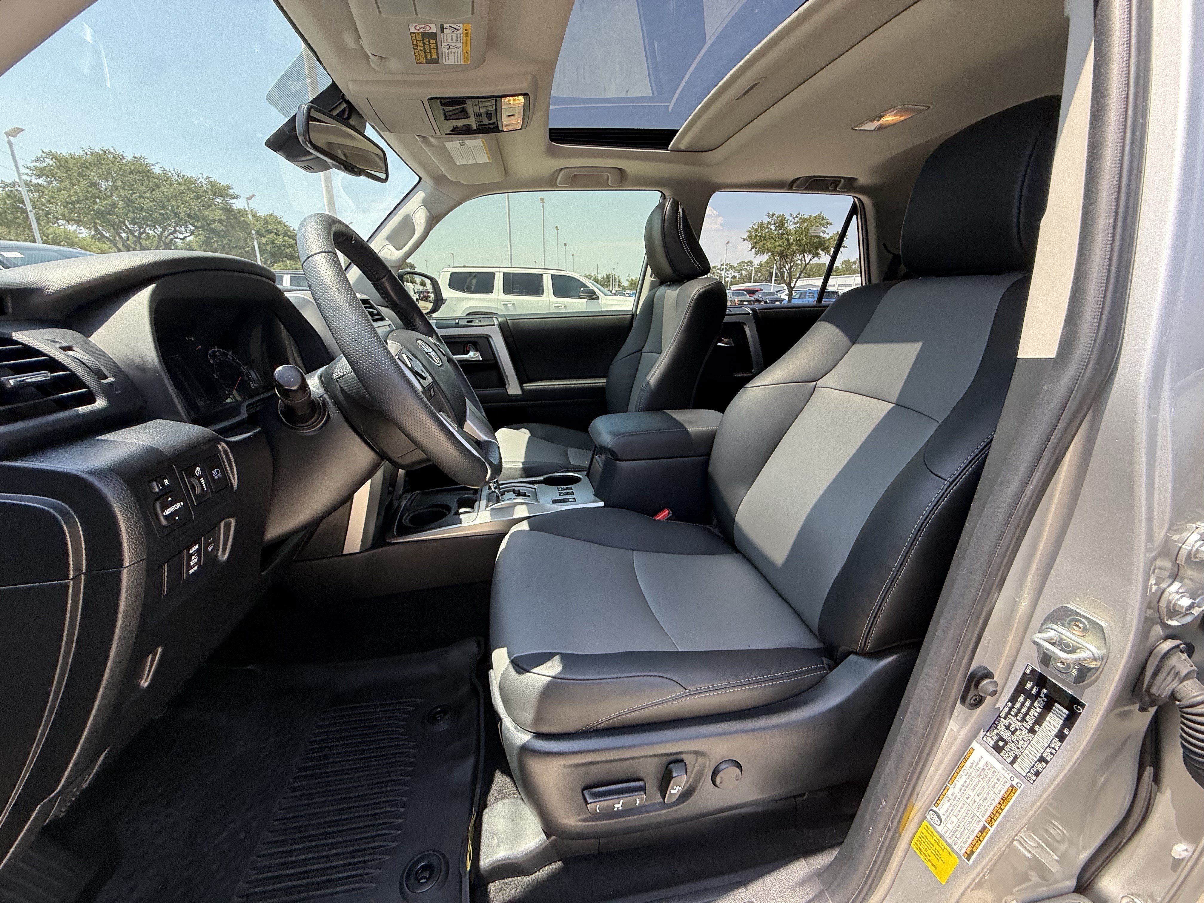 Used 2024 Toyota 4Runner SR5 Premium w/ Moonroof Package RWD image 29