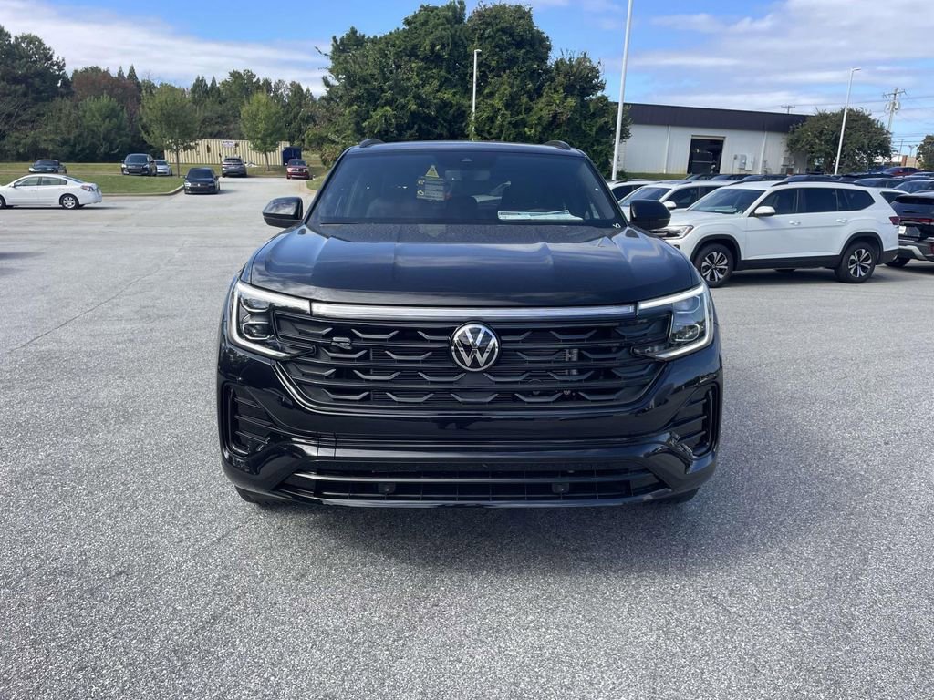 New 2026 Volkswagen Atlas Cross Sport SEL R-Line AWD/4WD image 2