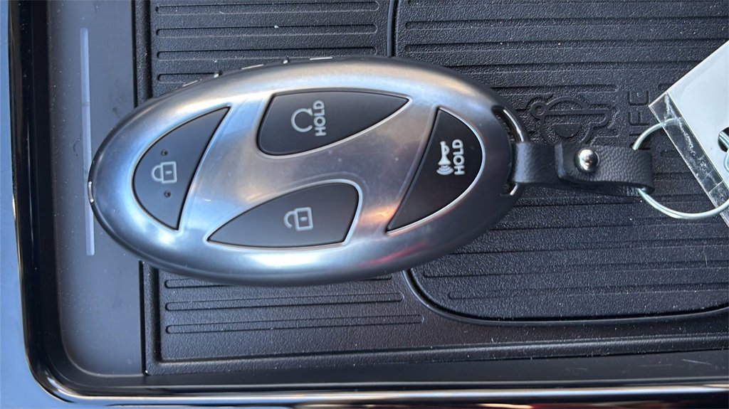 Certified 2025 Hyundai Tucson Limited image 22