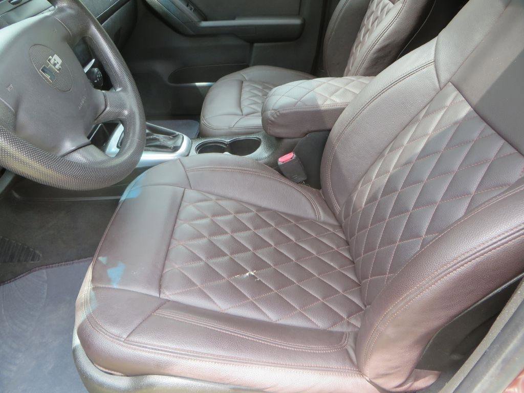 Used 2010 HUMMER H3T w/ Appearance Package image 11