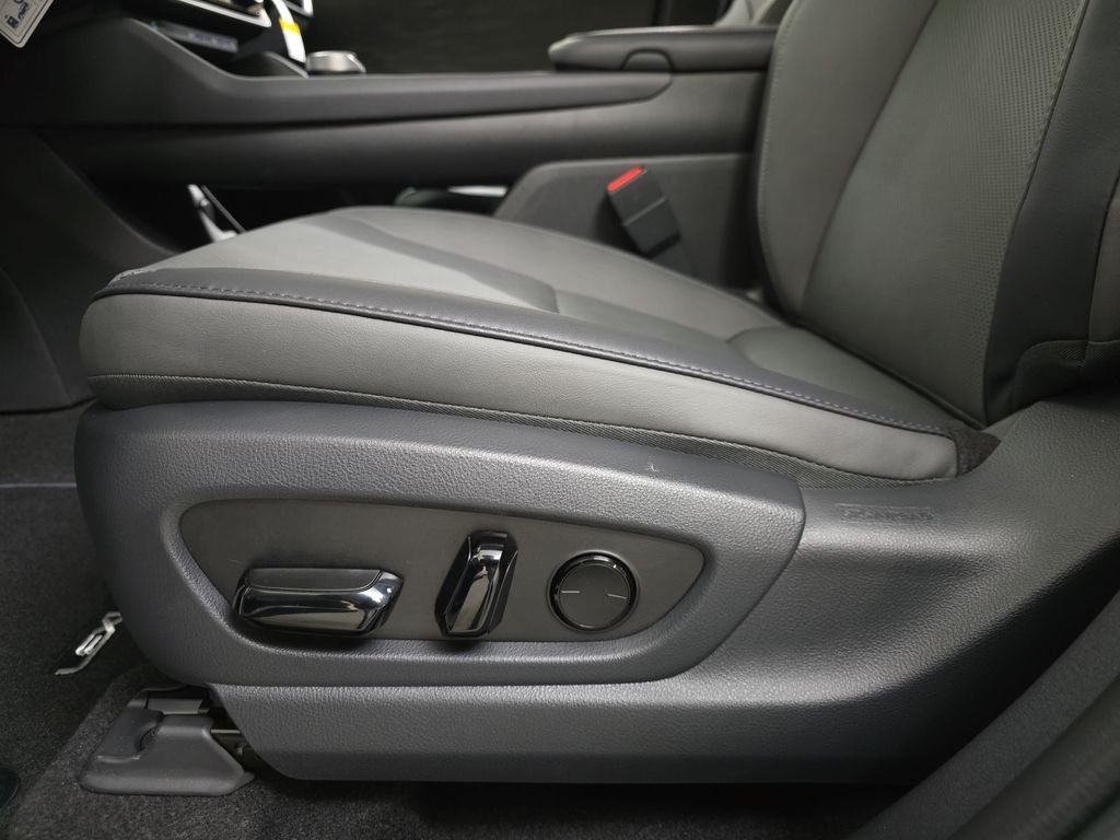 New 2026 Lexus RZ 450e AWD w/ Cold Area Package image 29