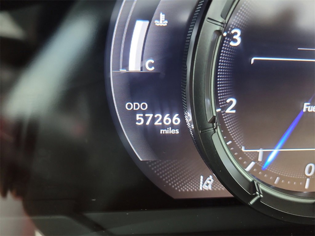 Used 2022 Lexus UX 200 F Sport image 30